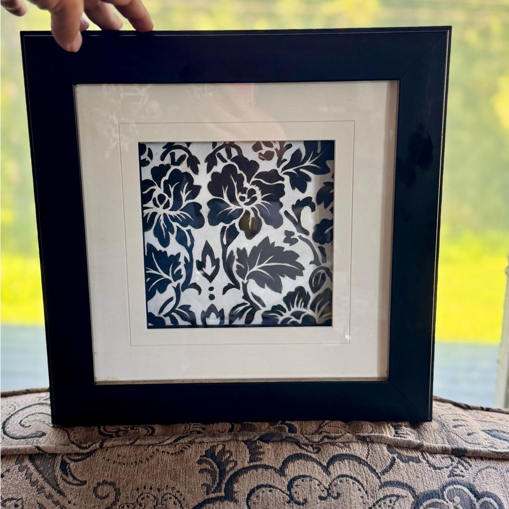 Black and White Floral Decor Accent